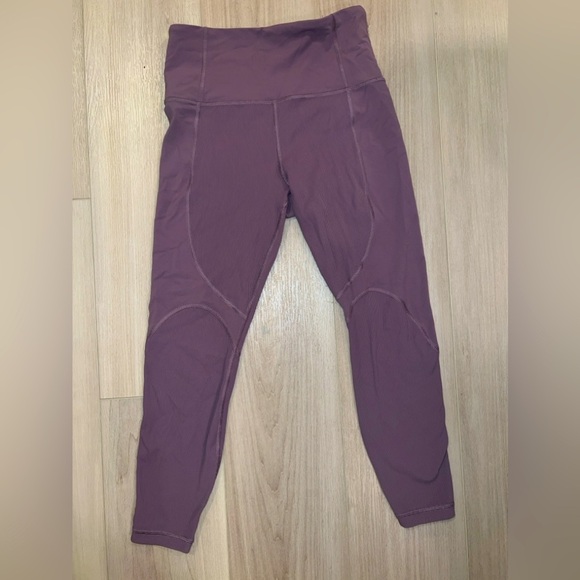 ATHLETA Purple Rise Up Rib 7/8 Tight Yoga Leggings Size Small Petite Violet - Picture 1 of 6